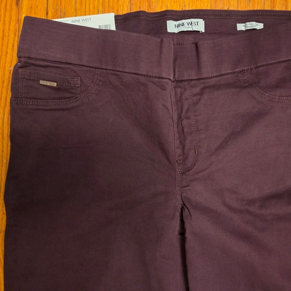 NINE WEST PULL ON STRAIGHT LEG JEANS IN BURGANDY (sz 12) New with tags! - Picture 2 of 5